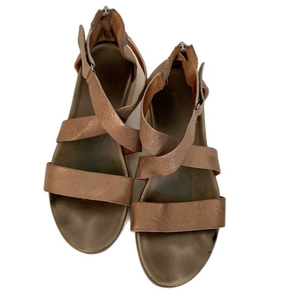 Sofft Fiora Metallic Taupe Leather Cross Strap Zipper Heel Comfort Sandal Sz 10 - Picture 5 of 10